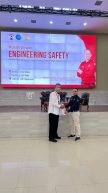 Kuliah umum mengenai Keselamatan dan Kesehatan Kerja (K3) merupakan salah satu upaya strategis dalam meningkatkan pemahaman dan kesadaran mahasiswa terhadap pentingnya budaya keselamatan di lingkungan kerja. Dalam kegiatan ini, peserta tidak hanya mendapatkan wawasan teoritis, tetapi juga pemahaman praktis terkait penerapan K3 di berbagai sektor industri.